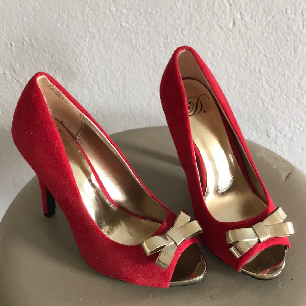 Red Felt Open Toe Heels with Gold Bow
